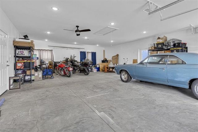 8944 Southpoint Drive, Richmond, MO 64085