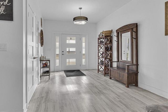 8944 Southpoint Drive, Richmond, MO 64085