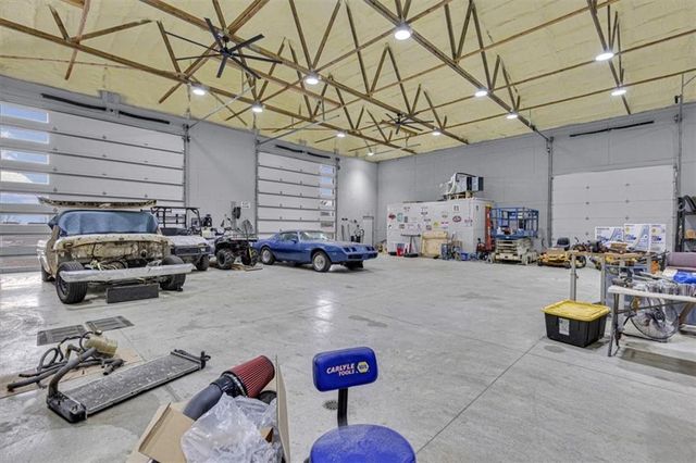 8944 Southpoint Drive, Richmond, MO 64085