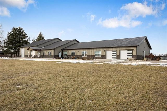 8944 Southpoint Drive, Richmond, MO 64085