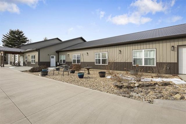 8944 Southpoint Drive, Richmond, MO 64085