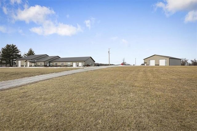 8944 Southpoint Drive, Richmond, MO 64085