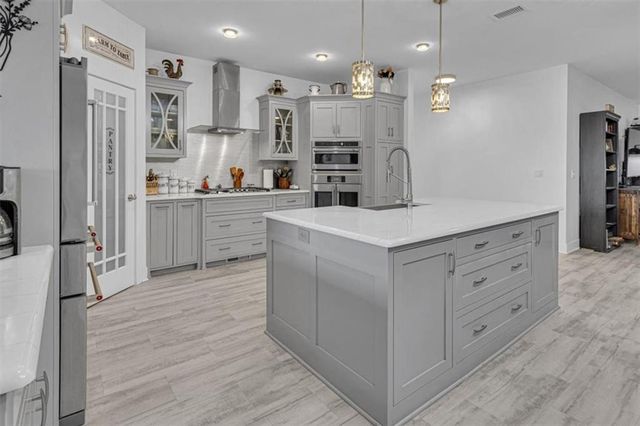 8944 Southpoint Drive, Richmond, MO 64085