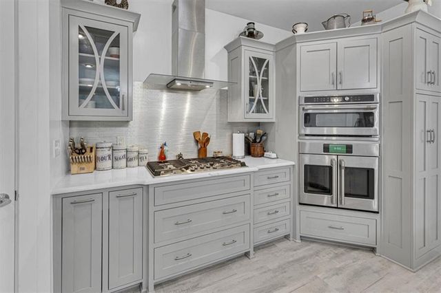 8944 Southpoint Drive, Richmond, MO 64085