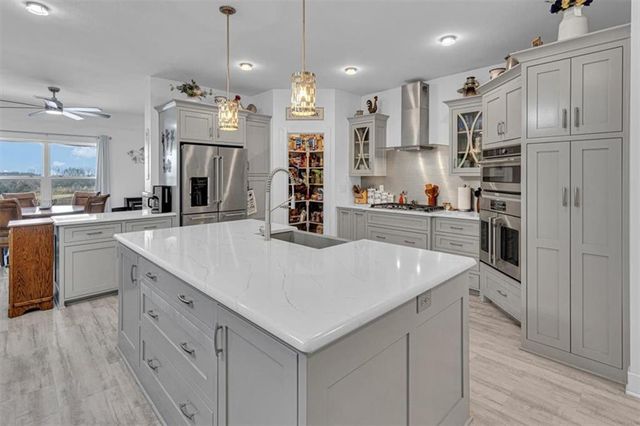 8944 Southpoint Drive, Richmond, MO 64085