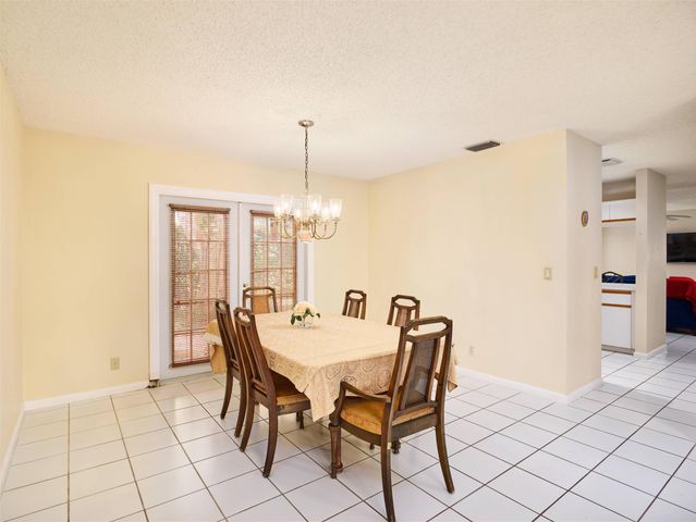 18205 SE Fairview Circle, Jupiter, FL 33469