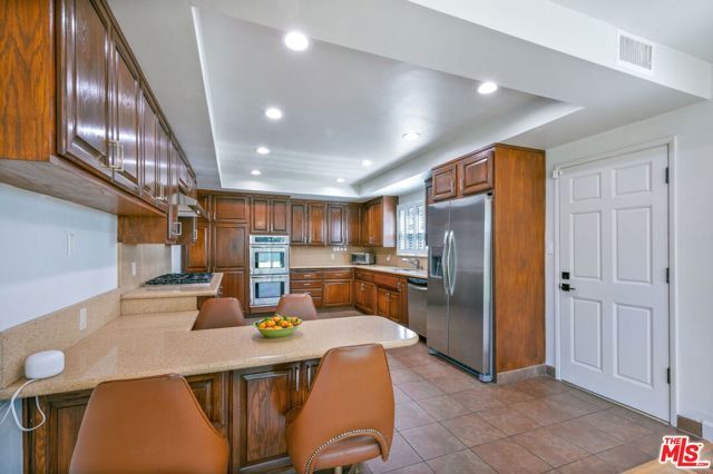 5911 S Corning Avenue, Los Angeles, CA 90056