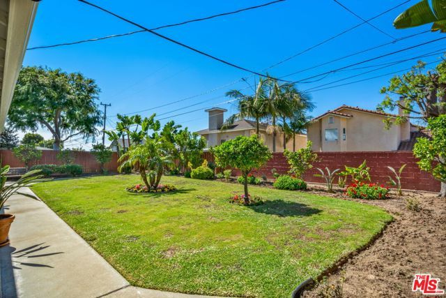 5911 S Corning Avenue, Los Angeles, CA 90056