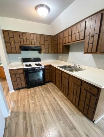 5739 129th Street 1B, Crestwood, IL 60418