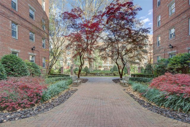 77-14 113th Street 5V, Forest Hills, NY 11375