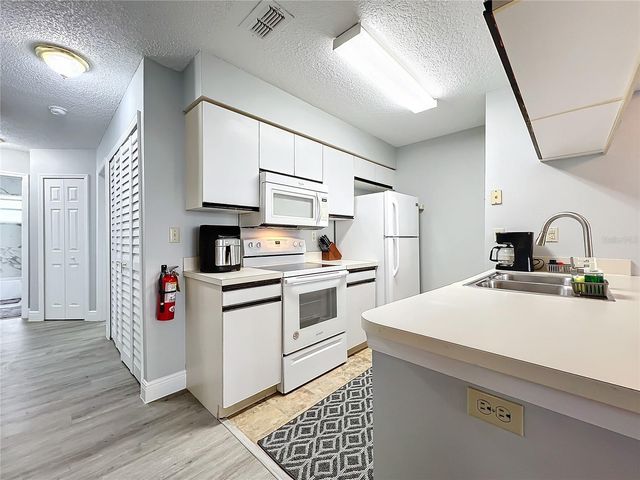 2731 N POINCIANA BOULEVARD 114, Kissimmee, FL 34746