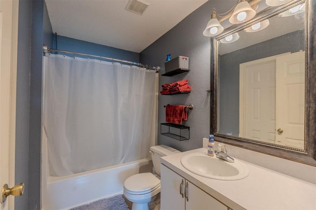 145 EAGLE POINT BOULEVARD, Auburndale, FL 33823