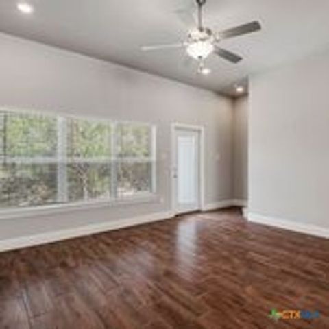 2820 Puter Creek Road C, Spring Branch, TX 78070