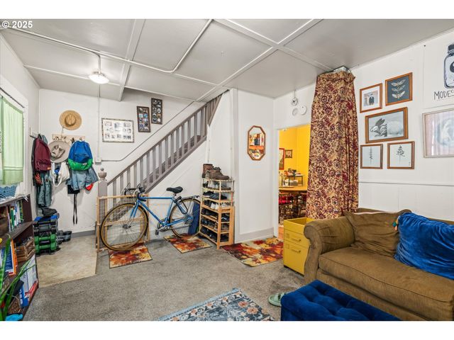 427 WASHINGTON St, Eugene, OR 97401
