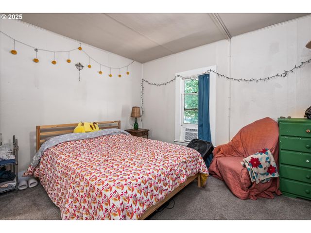 427 WASHINGTON St, Eugene, OR 97401