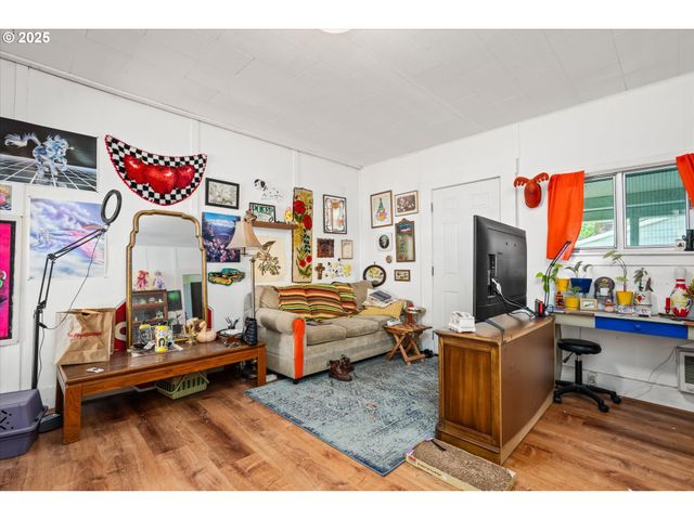 427 WASHINGTON St, Eugene, OR 97401
