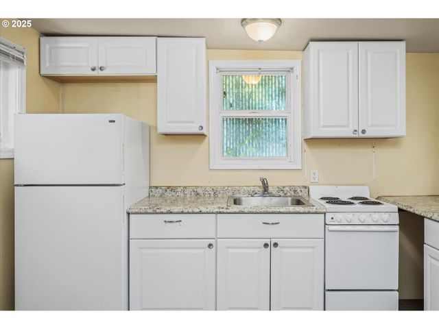 427 WASHINGTON St, Eugene, OR 97401