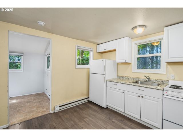 427 WASHINGTON St, Eugene, OR 97401