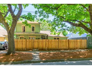 427 WASHINGTON St, Eugene, OR 97401