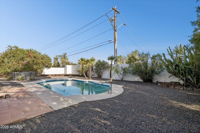 5117 E BECK Lane, Scottsdale, AZ 85254