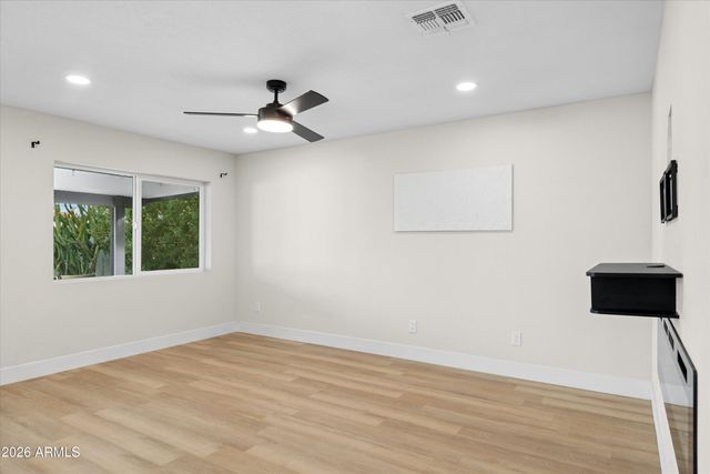 5117 E BECK Lane, Scottsdale, AZ 85254