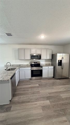 701 E Kirnwood Drive, Dallas, TX 75241