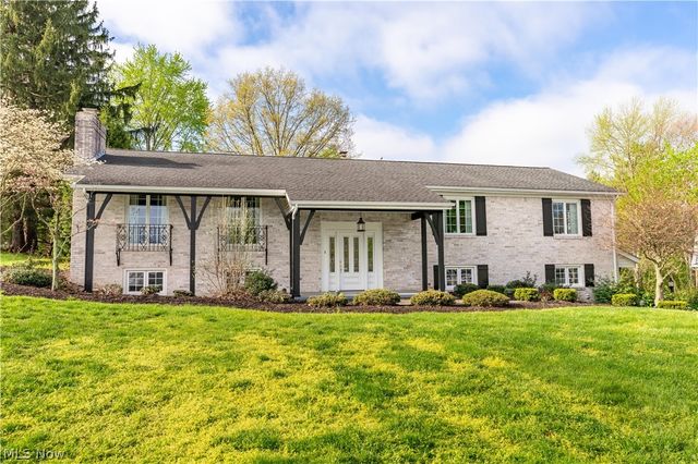 2240 Devonshire Drive NW, Canton, OH 44708