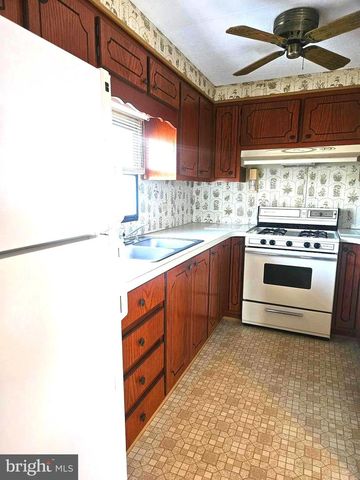 568 MILES STANDISH LANE, Buena, NJ 08310