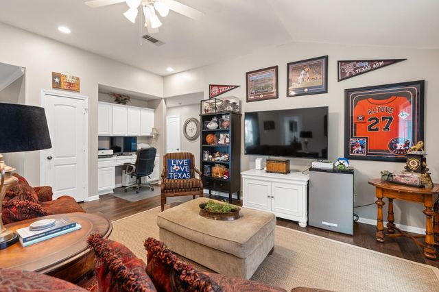 4405 Dorothy Street, Bellaire, TX 77401