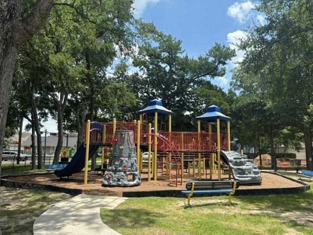 4405 Dorothy Street, Bellaire, TX 77401