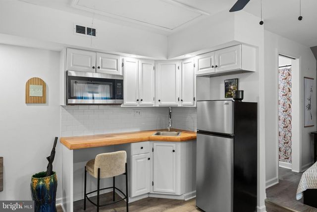623 DEVON RD, Moorestown, NJ 08057