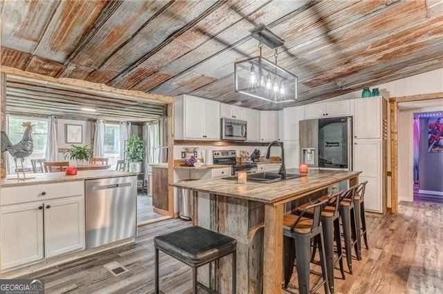 135 Little Creek Lane, Resaca, GA 30735