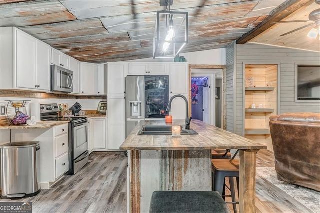 135 Little Creek Lane, Resaca, GA 30735
