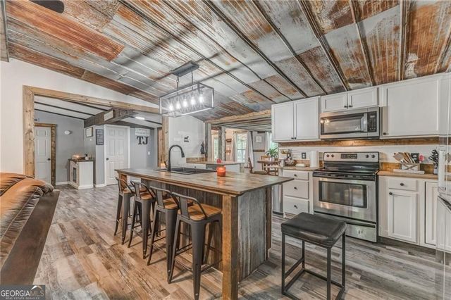 135 Little Creek Lane, Resaca, GA 30735