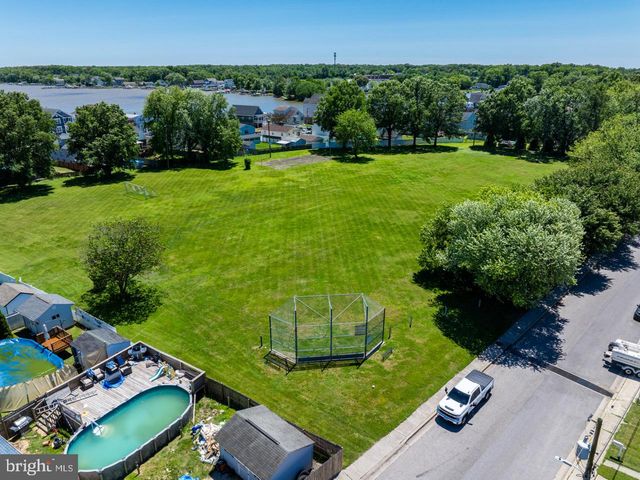 3231 GRACE RD, Sparrows Point, MD 21219