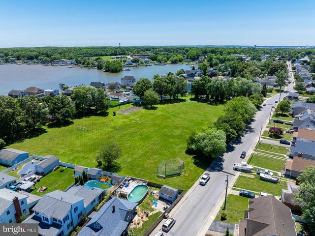 3231 GRACE RD, Sparrows Point, MD 21219