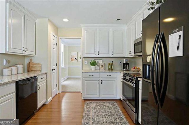 561 Glenns Farm Way, Grayson, GA 30017