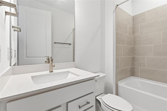 13824 SUNLIGHT MEADOW DRIVE, Riverview, FL 33578