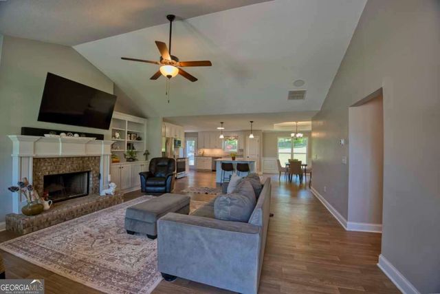 186 Kinsley Way, Statham, GA 30666