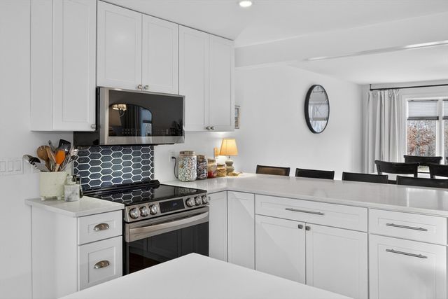 24 Surrey Lane, Sandwich, MA 02563