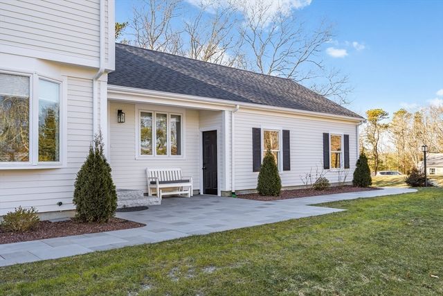 24 Surrey Lane, Sandwich, MA 02563