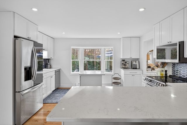 24 Surrey Lane, Sandwich, MA 02563