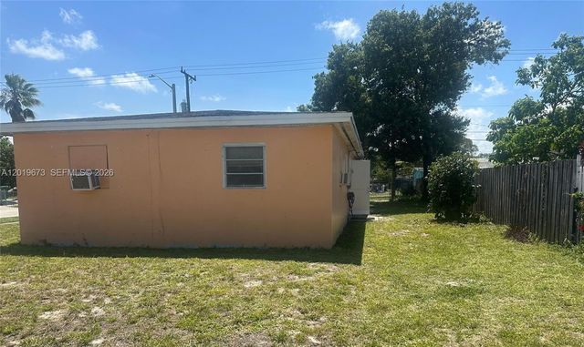 2925 NW 5th St, Fort Lauderdale, FL 33311