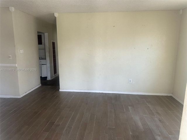 2925 NW 5th St, Fort Lauderdale, FL 33311