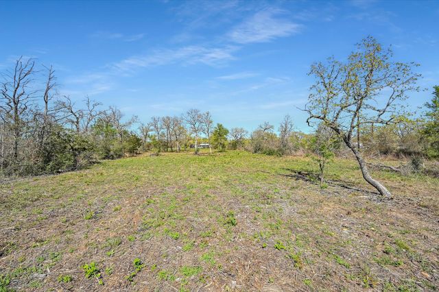 000 Leisure Lane LN, Cedar Creek, TX 78612