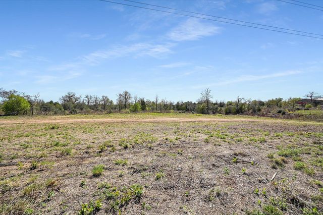 000 Leisure Lane LN, Cedar Creek, TX 78612