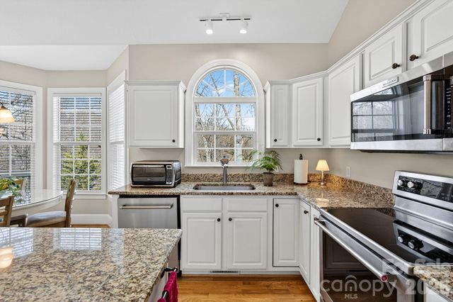 103 Trumpet Lane, Asheville, NC 28803