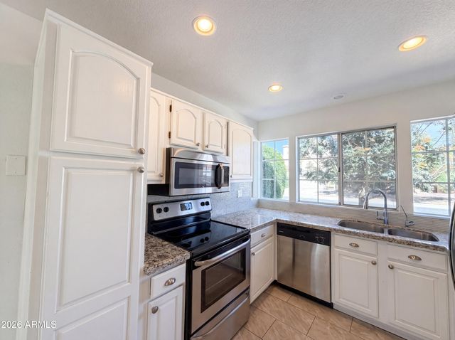 1114 S TIAGO Drive, Gilbert, AZ 85233