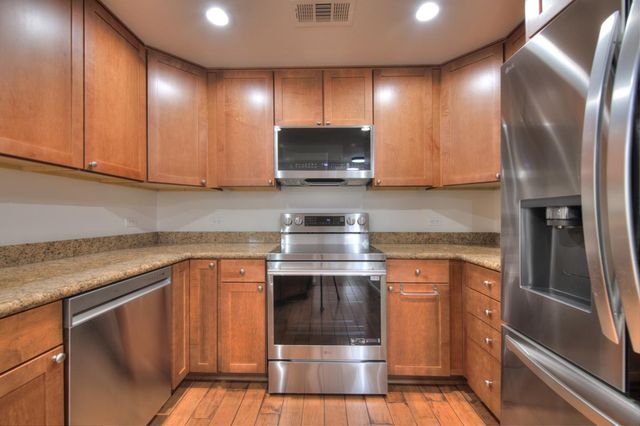 800 S Abel Street 219, Milpitas, CA 95035