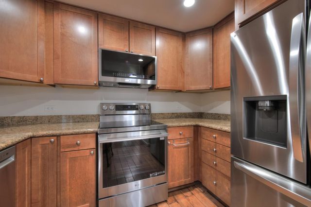 800 S Abel Street 219, Milpitas, CA 95035